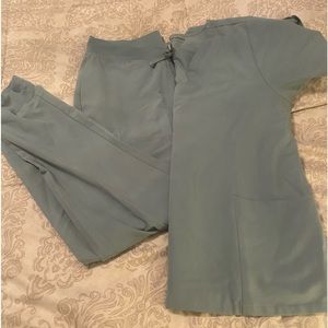 mandala  Women's Light blue/ Green Scrub Set - Top & Pants